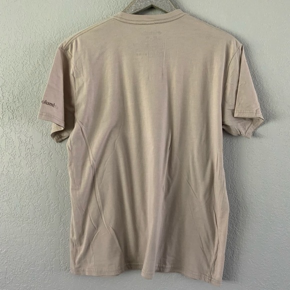 Columbia Graphic T-Shirt - Picture 4 of 5